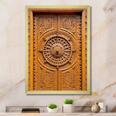 Vieille porte en bois sculpté neuvième