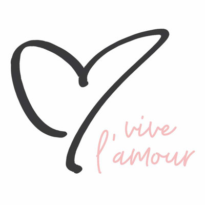 Vive Lamour Heart - Wrapped Canvas Print