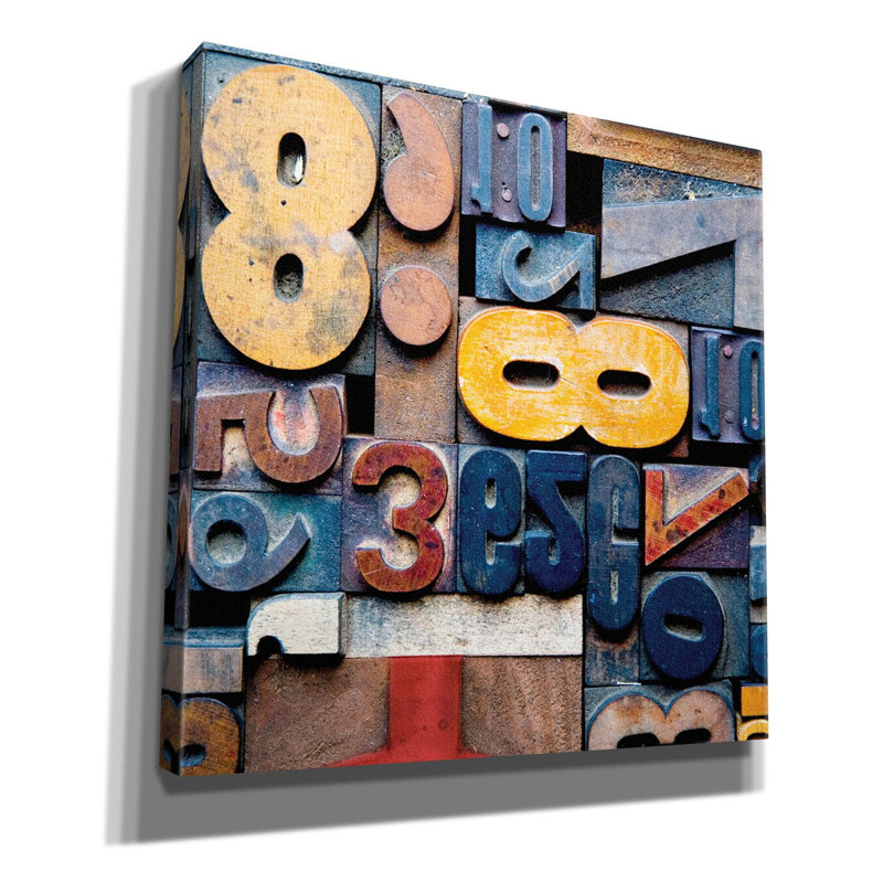 «Typographie Photographie 12» par Holli Conger, art mural sur toile, H 26 po x l 26 po x P 1,5 po