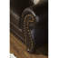 Assise rembourrée en similicuir pour salon foncé