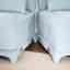 Chenille bleu ciel à trois places avec chenille usée, repose-pieds assortis et ensemble de sièges confortables avec coussins en éponge à haute résilience, conception moderne à deux meubles-1324957301