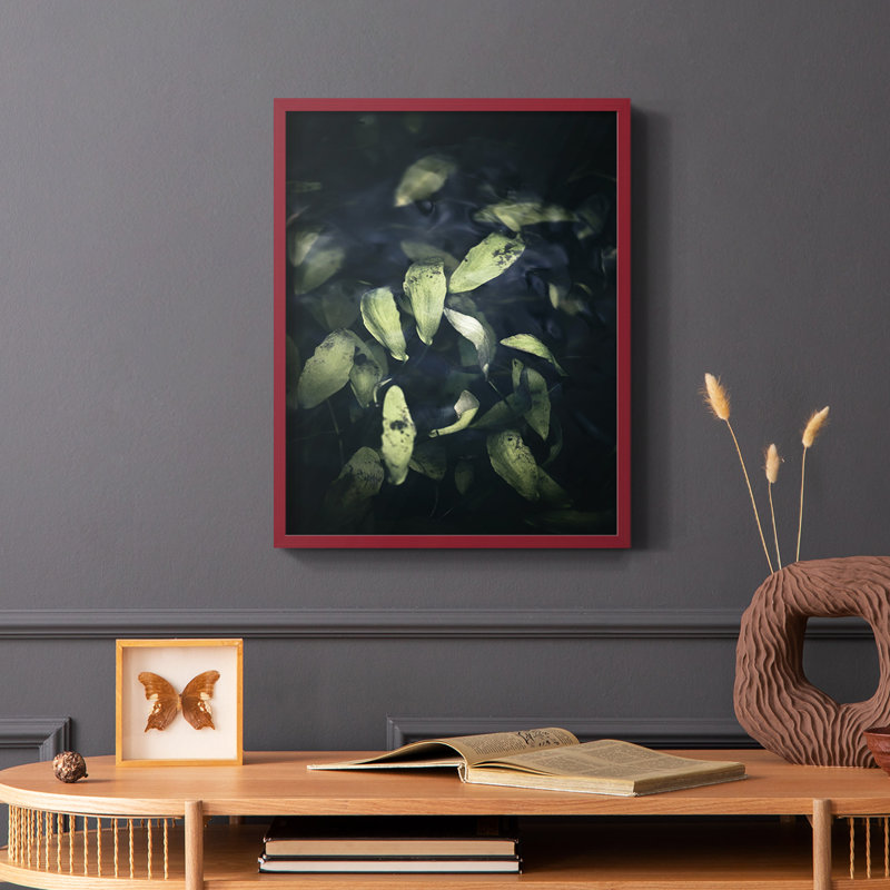 «Dramatic Foliage II», reproduction encadrée - bois massif, Rouge, H 10 po x l 8 po