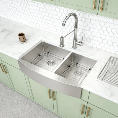 33" L x 20" W Farmhouse Double Bowl 60/40 Undermount Kitchen Sink 16 Gauge Stainless Steel Sink Apron Front