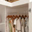 Ensemble de garde-robe modulaire avec garde-robe de coin en L, 4 tiroirs, tablettes et tringles pour le rangement de la chambre à coucher