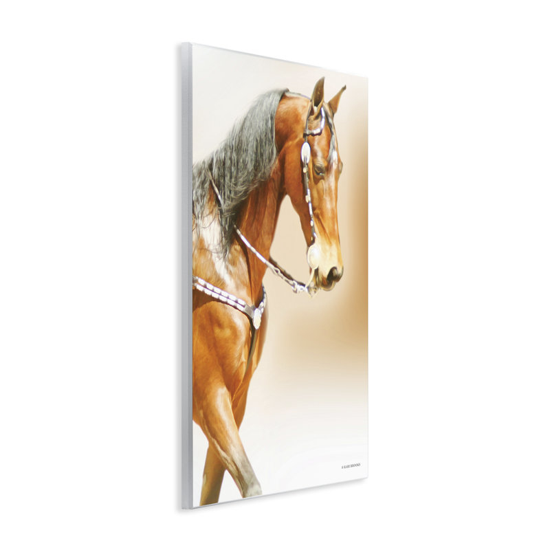 Plaque murale brune cheval majestueux, design par Kari Brooks, H 19 po x l 13 po