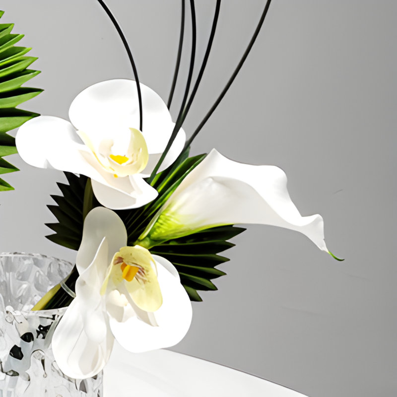 Ornements de fleurs simulées
