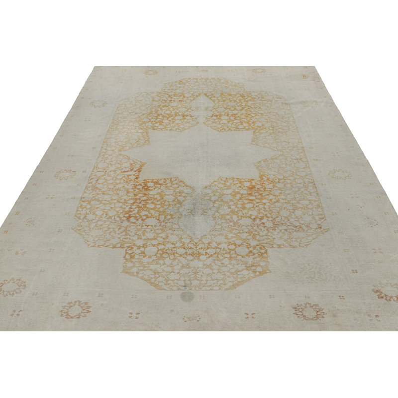 Rug & Kilim’S Modern Classics Rug In Gold And White Tones With Medallion