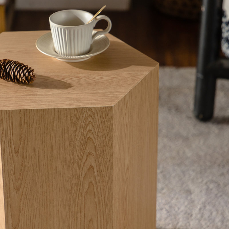 Table de bout hexagonale Nature Wood Grain, facile à utiliser dans les petits bureaux à domicile, table basse moderne 15,92 po 13,28 po 18,9