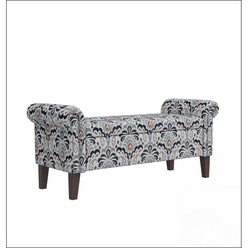 Repose-pieds de rangement Conrad Un choix confortable, de multiples fonctions, un design classique et des coins confortables