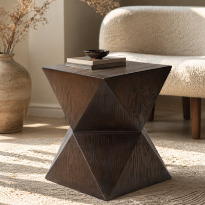 Table d'appoint d'extérieur 14,25 po en grain de bois naturel avec finition symétrique et prismatique Symmetry