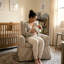 Chaise berçante pivotante rembourrée, chaise de chambre de bébé en coton et lin avec structure en bois massif-1393483816