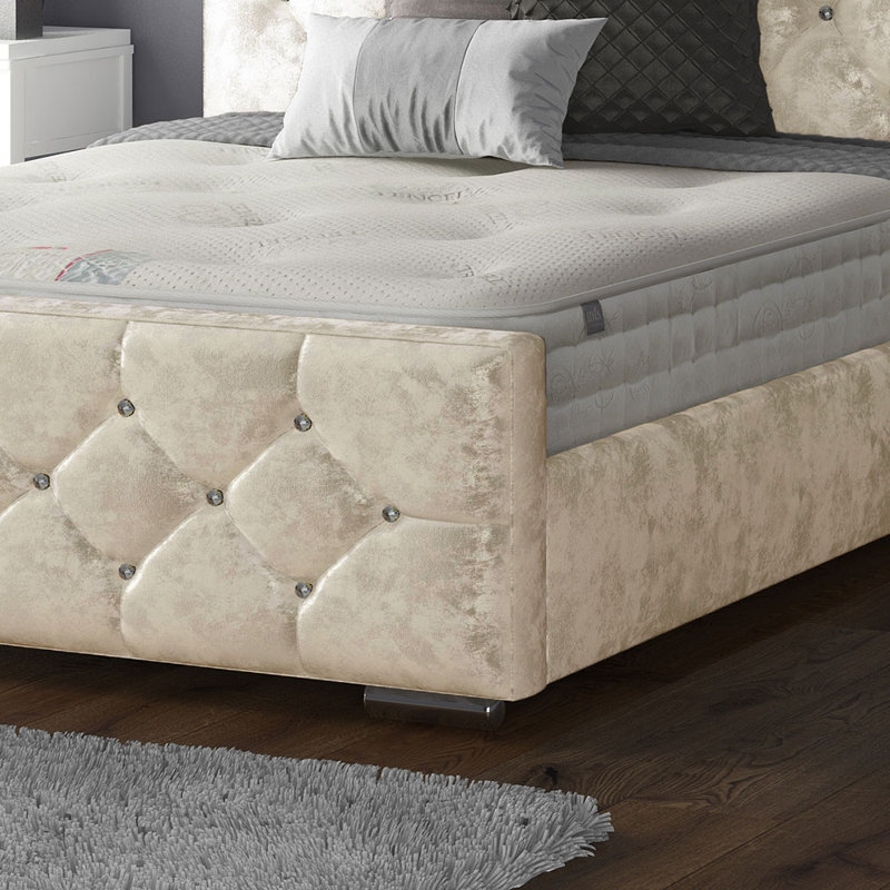 Farallones Upholstered Bed, Small Double (4'), Cream
