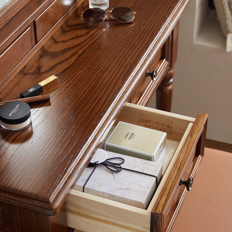 Commode simple en bois massif