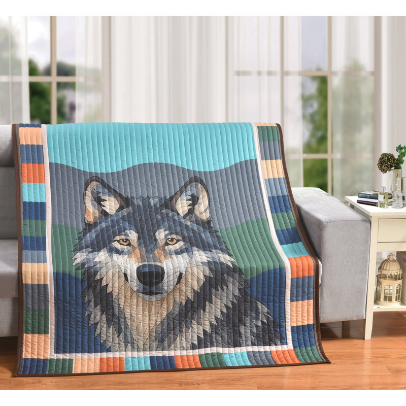 QUILT THROW BLANKET WILDERNESS SENTINEL(WOLF) 50"X60"
