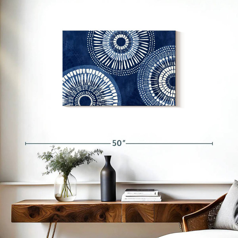 Avery Adelle II, 20" H x 30" W
