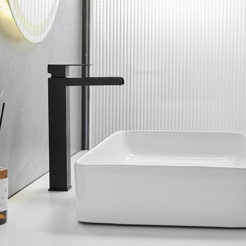 Single-handle Bathroom Faucet with Drain Assembly, Matte Black
