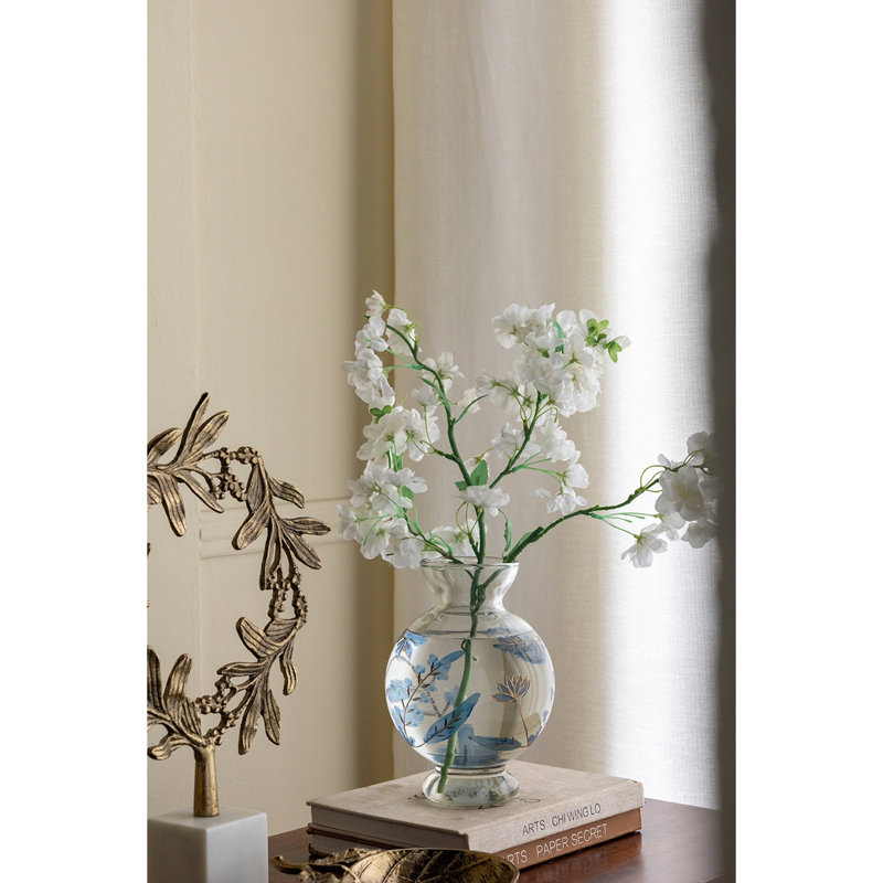 Vase au design contemporain