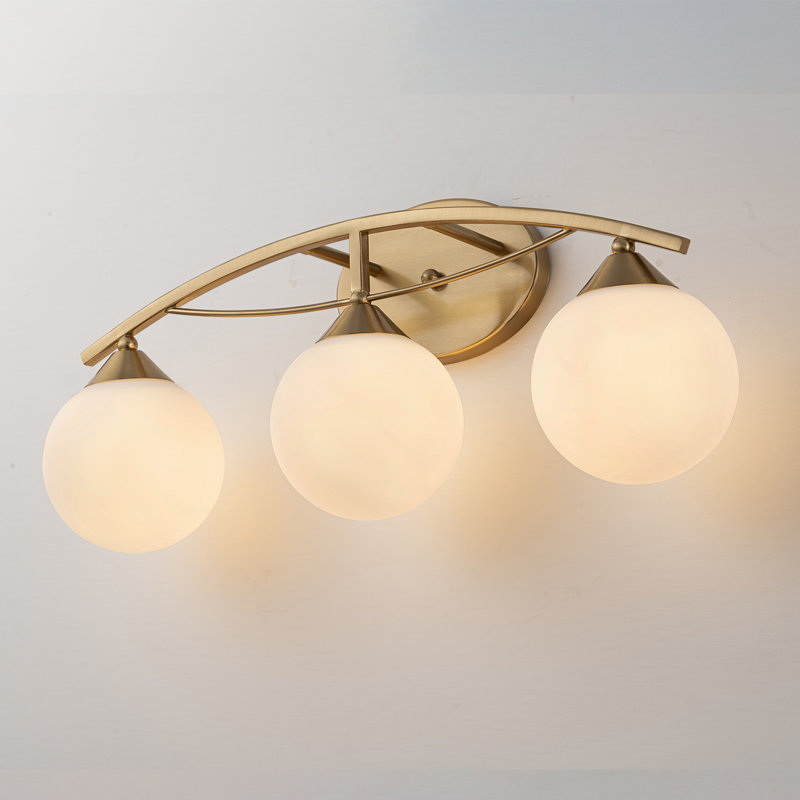 Éclairage pour meuble-lavabo Kaynen, H 11,42 po x l 24,4 po x P 7,48 po, Trois lumières