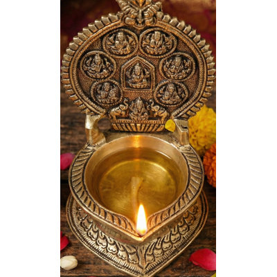Lampe en laiton Ashtalakshmi Diya faite à la main de 7 pouces - propice à plusieurs déesses Lakshmi pour Puja, rituels et décoration spirituelle