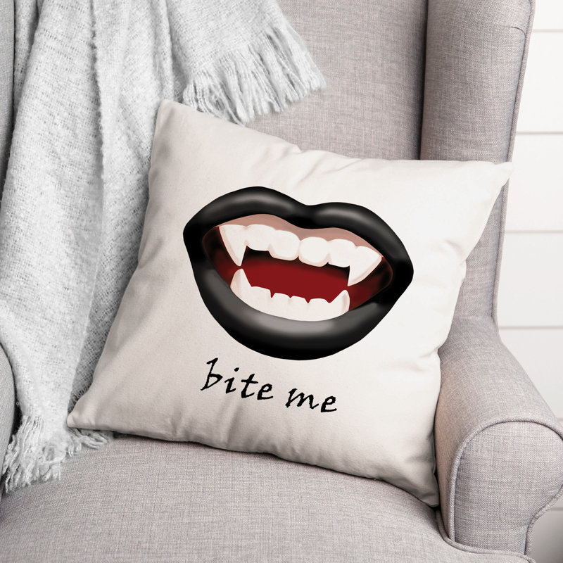  Coussin Bite Me Vampire Mouth