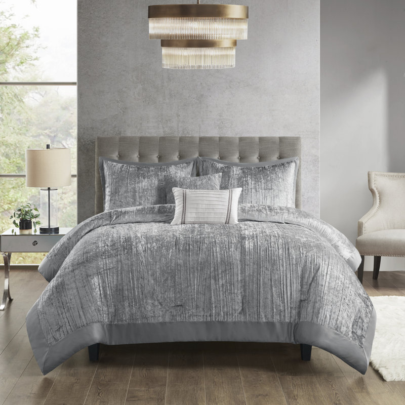 Lee 5 Piece Crinkle Velvet Comforter Set, King/Cal King Comforter + 2 Shams+2 Throw Pillows, Silver