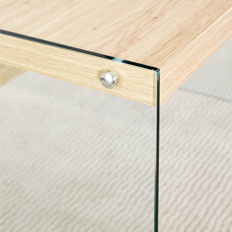 Ensemble de table et de chaises. Table basse en panneau de fibres à densité moyenne à texture bois - renforcé avec des pieds en verre trempé.