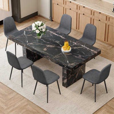 Ensemble de table et de chaises 78,7 po x 39,4 po x 29,9 po, table de salle à manger luxueuse en marbre noir avec un plateau de table de 3,5 po d'épaisseur et 6 chaises en tissu de lin gris foncé avec des pieds en métal noir robuste.
