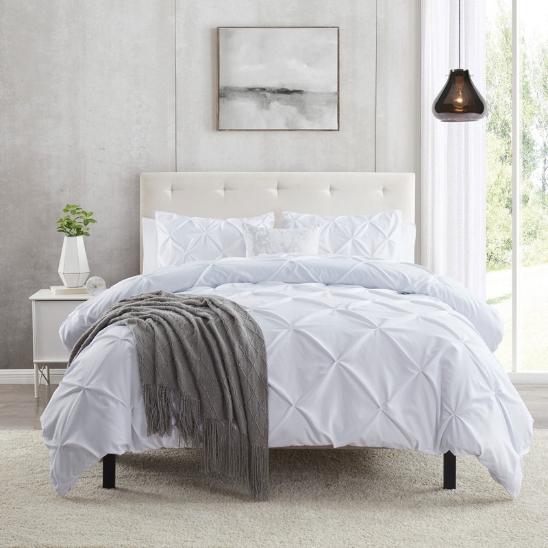 White Microfiber Pintuck Queen Duvet Cover Set