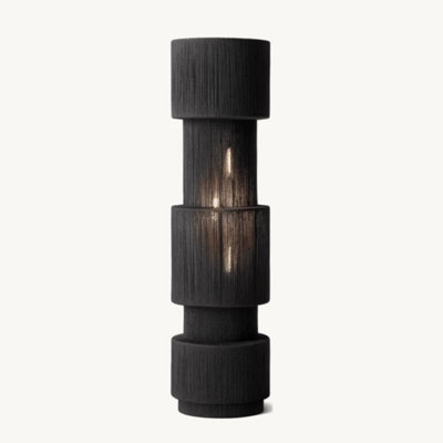 Lampes sur pied en fer noir