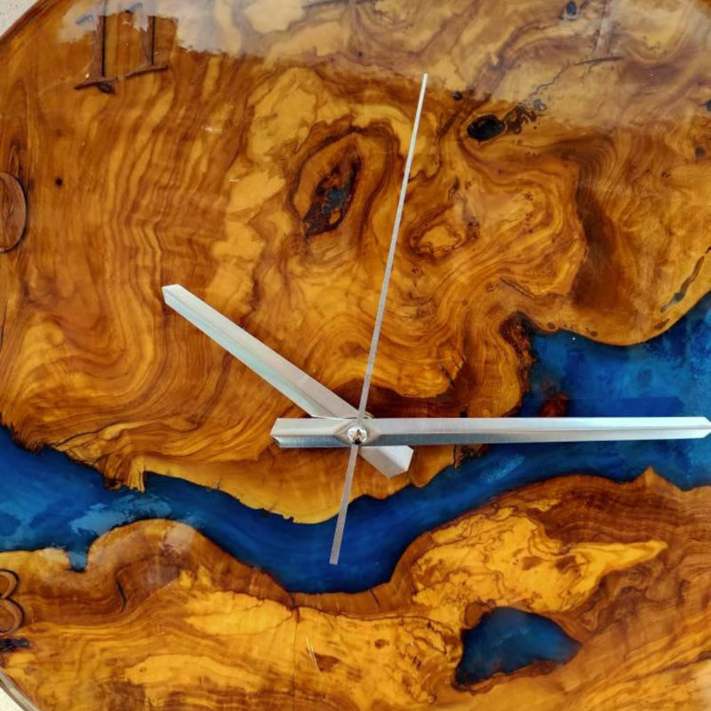Horloge murale en bois, H 24 po x l 24 po x P 2 po