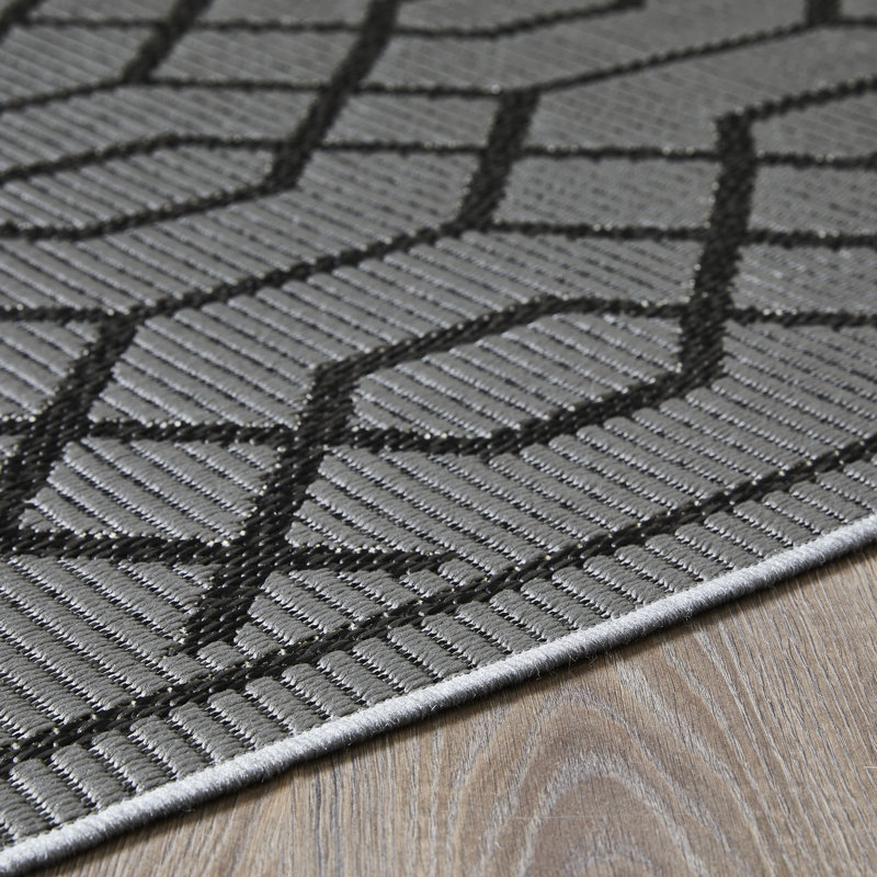 Annie-Jane Washable Geometric Indoor / Outdoor Rug, Rectangle 2' x 3'