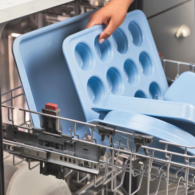 Farberware Easy Solutions Nonstick Bakeware Square Cake Pan, 9 Inch, Blue