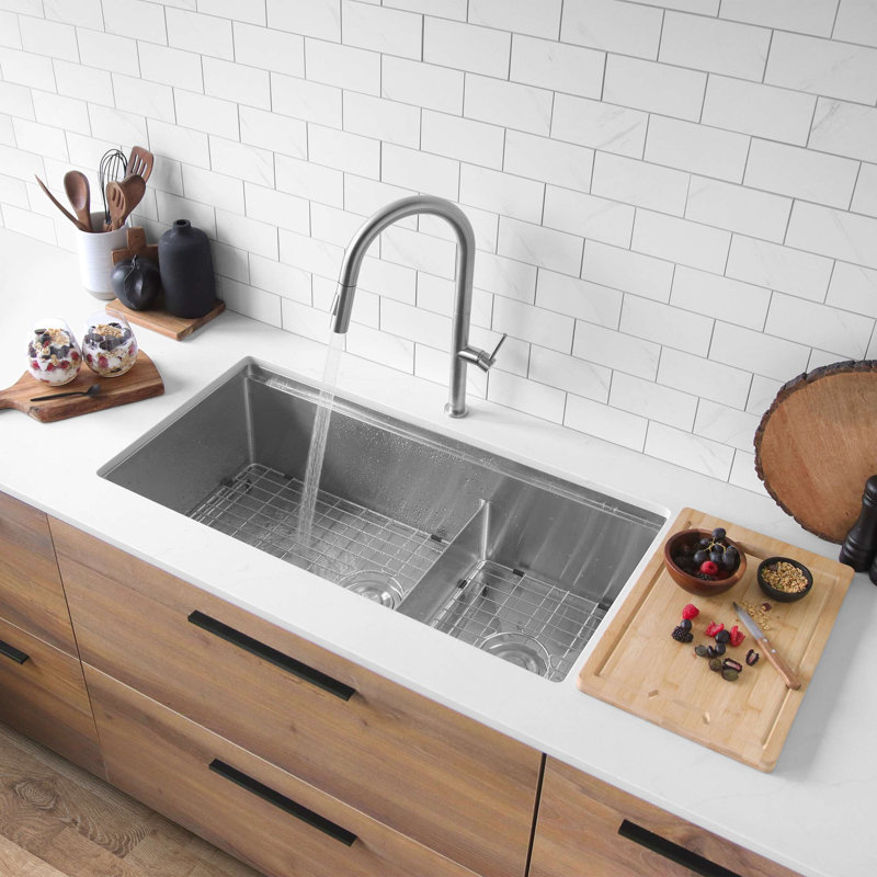 Évier de cuisine encastré à double cuve 60/40 en acier inoxydable de calibre 16 36 po x 19 po avec accessoires intégrés