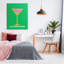 Martini extra sale sur fond vert-682495893