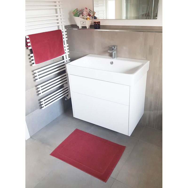 Bath Rug, Bordeaux