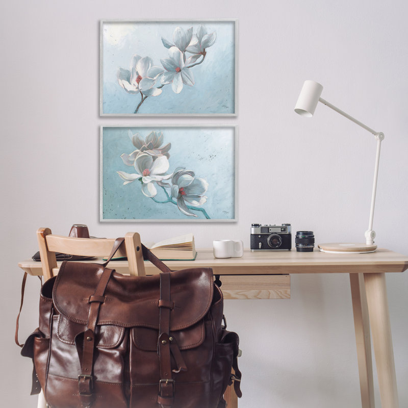 Ensemble de 2 estampes simples de branches de magnolia en fleurs par Wellington Studio, Giclée encadrée noir minuit