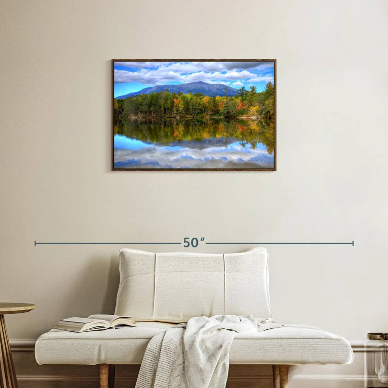 Paysage du mont Katahdin, Cadre flottant noyer, 31 po x 21 po