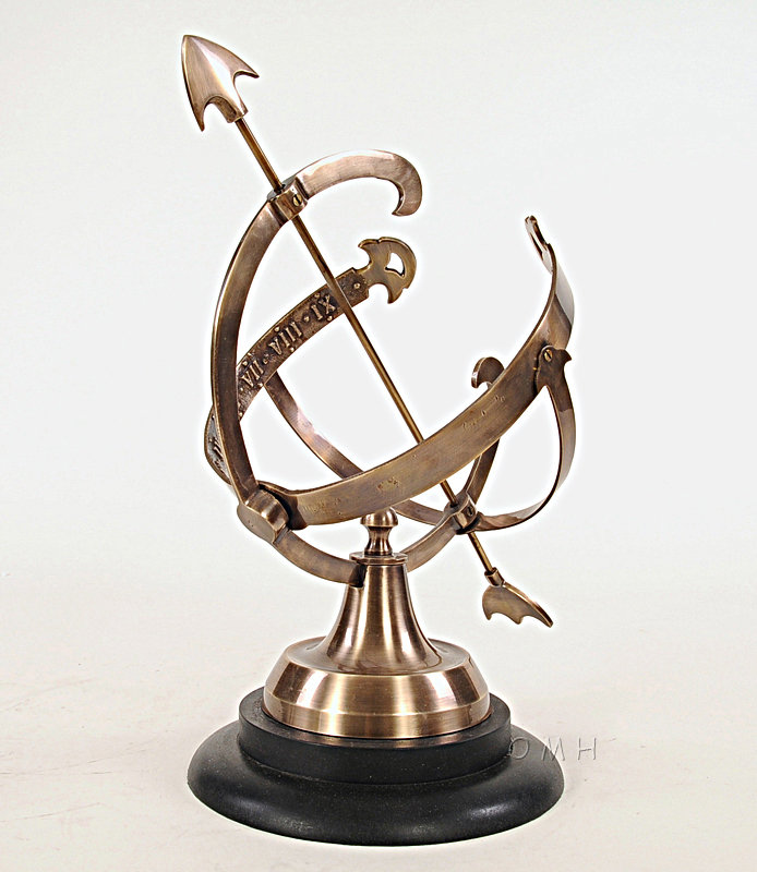 Figurines & Sculptures