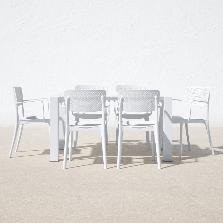 Farrah 39.37'' Rectangular 6 - Person Outdoor Dining Set