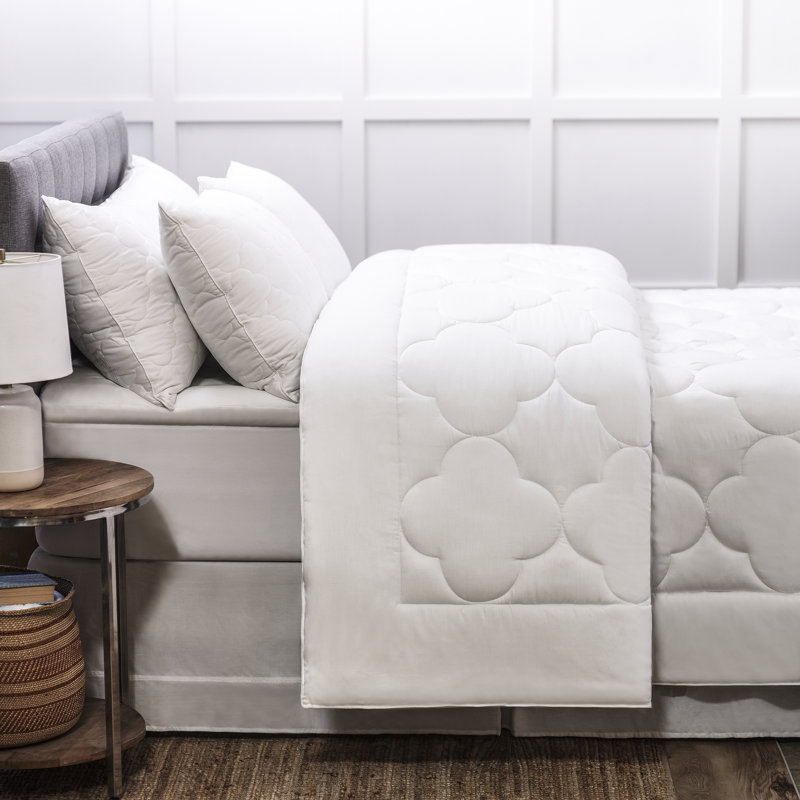 Lampkins All Season Billowy Clouds Quilted Down Alternative Cotton Comforter, Twin