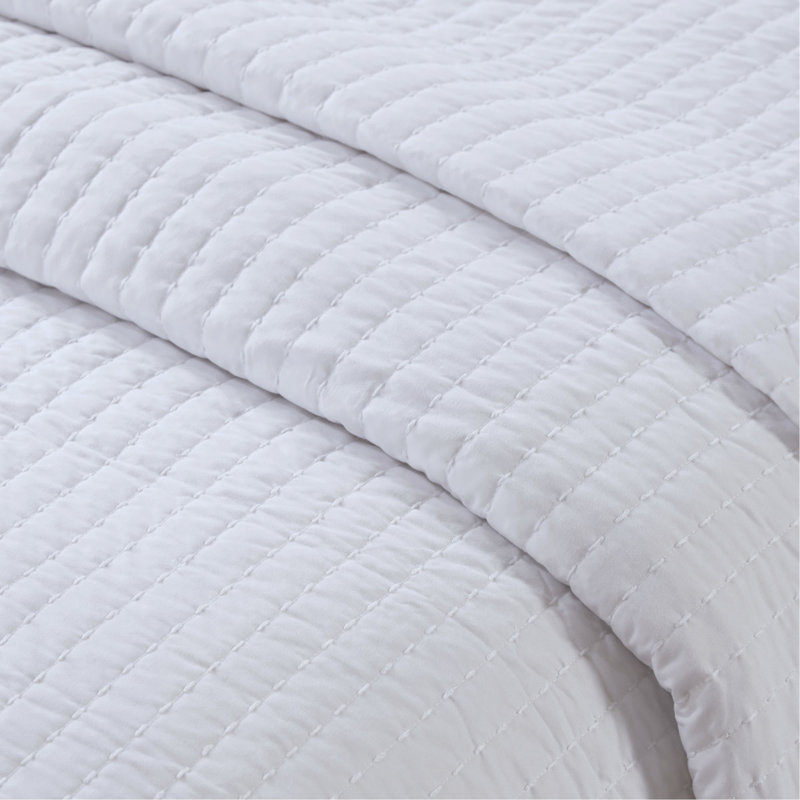 2 Piece Quilt Set White Twin/Twin XL, White, Twin Quilt + 2 Shams