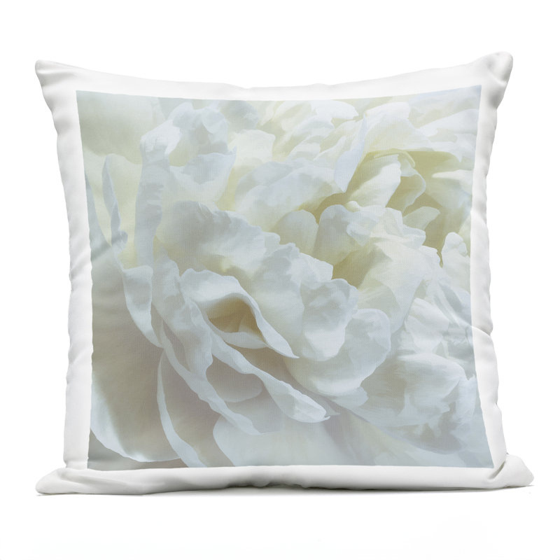 Coussin d'extérieur imprimé Elegant White Petals Design par David Pollard