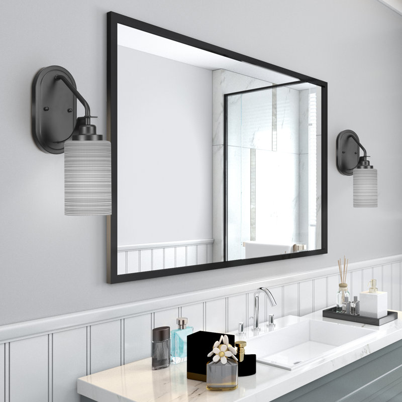 Applique murale Roderik avec finition en verre matriciel de 4 po, Noir mat, Gris