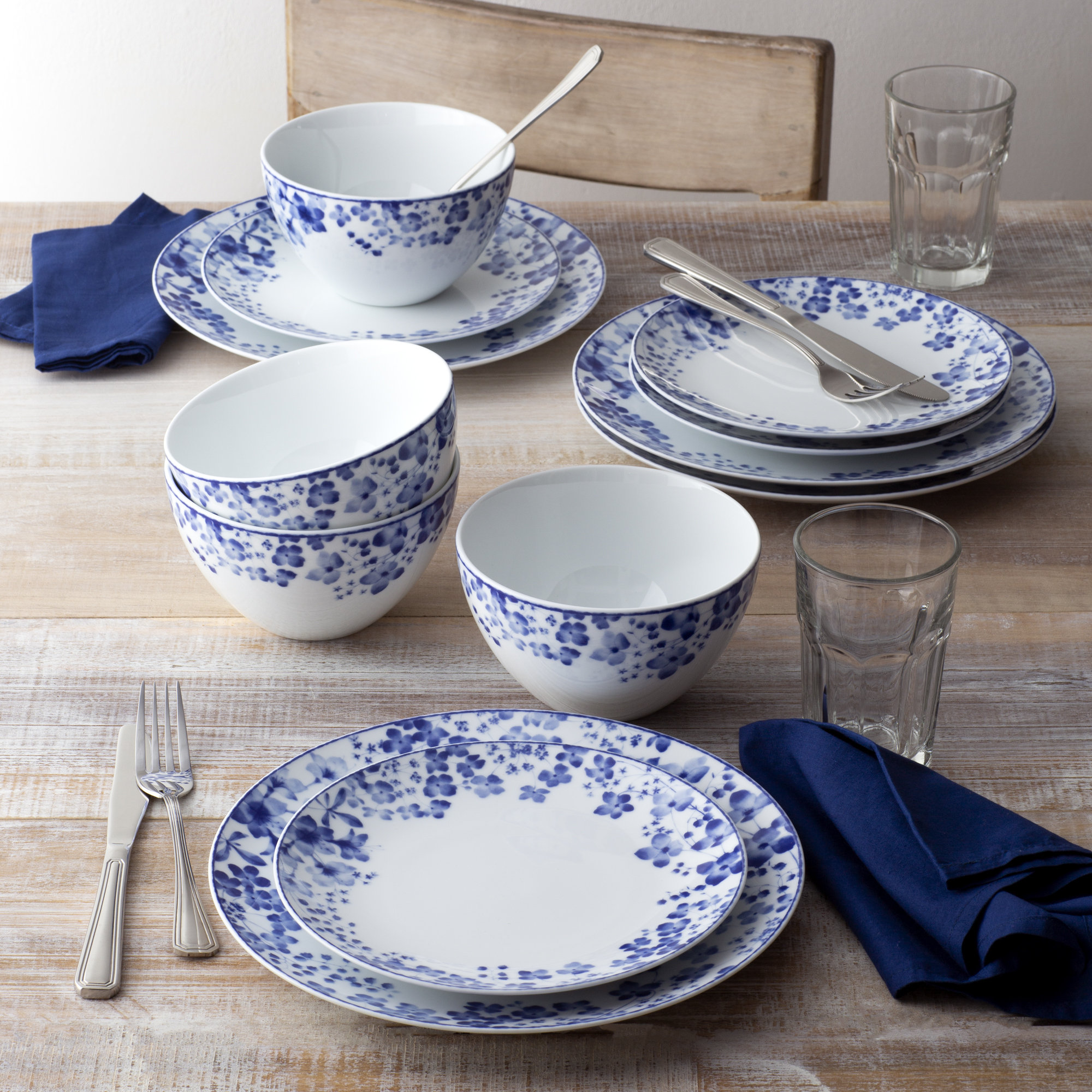 Flora 32-Piece White Porcelain Dinnerware Set with 8-Piece Dinner