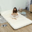 Canapé-lit pliant moelleux de 54 po blanc crème, la chaise longue de matelas rembourrée de mousse se replie à plat ou les accessoires contre le mur, capacité de 528 lb, sans assemblage
