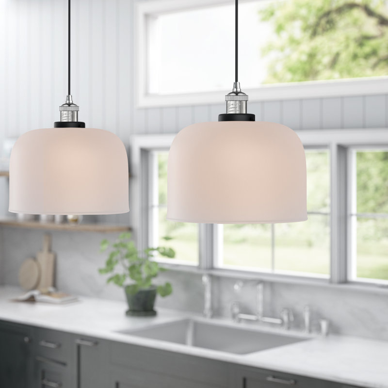 Luminaire suspendu en forme de cloche à 1 lumière Lattimer, Transparent, Nickel poli et décorations noir mat