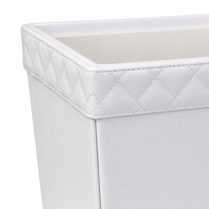 Bac en cuir blanc touffeté