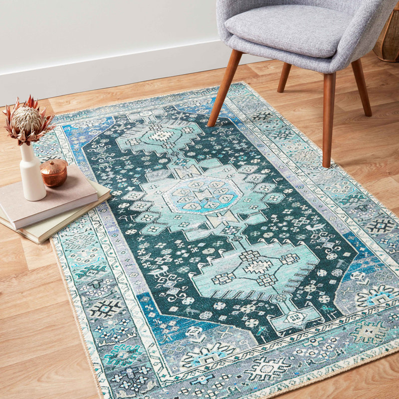 Anaelise Oriental Indoor Rug, Runner 2'6" x 7'6"