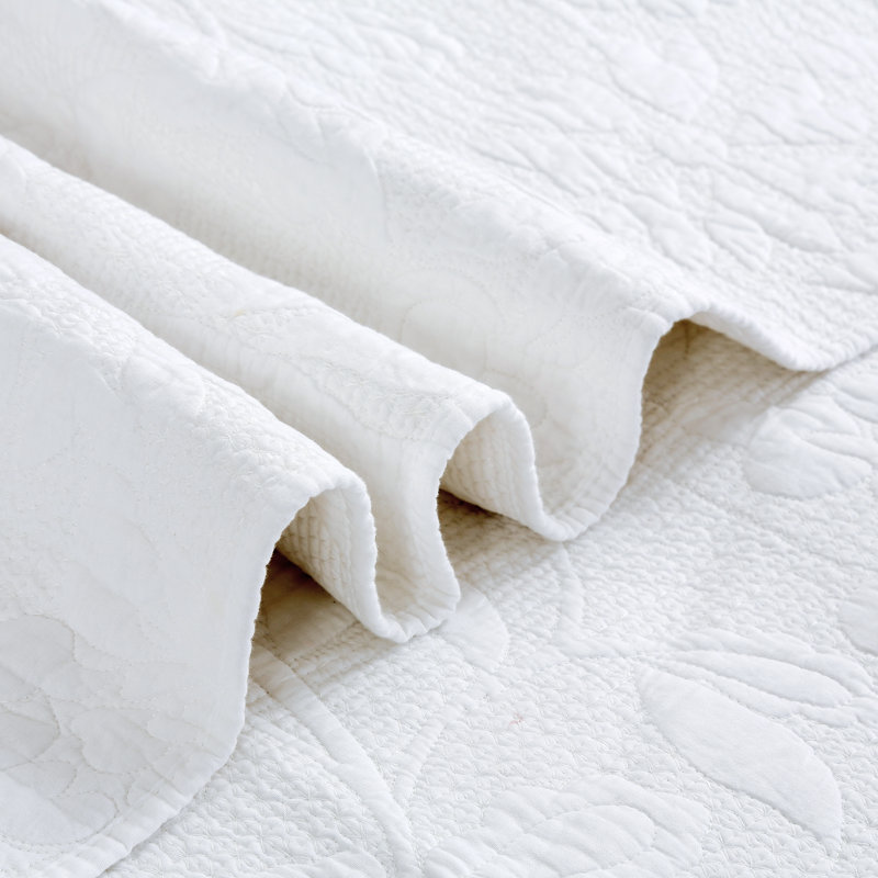 Modern & Contemporary Quilt, King, White