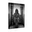 Tableau sur toile « Femme dans la salle de bain » en noir et blanc, ambiance colorée (paquet de 1)-1049800762